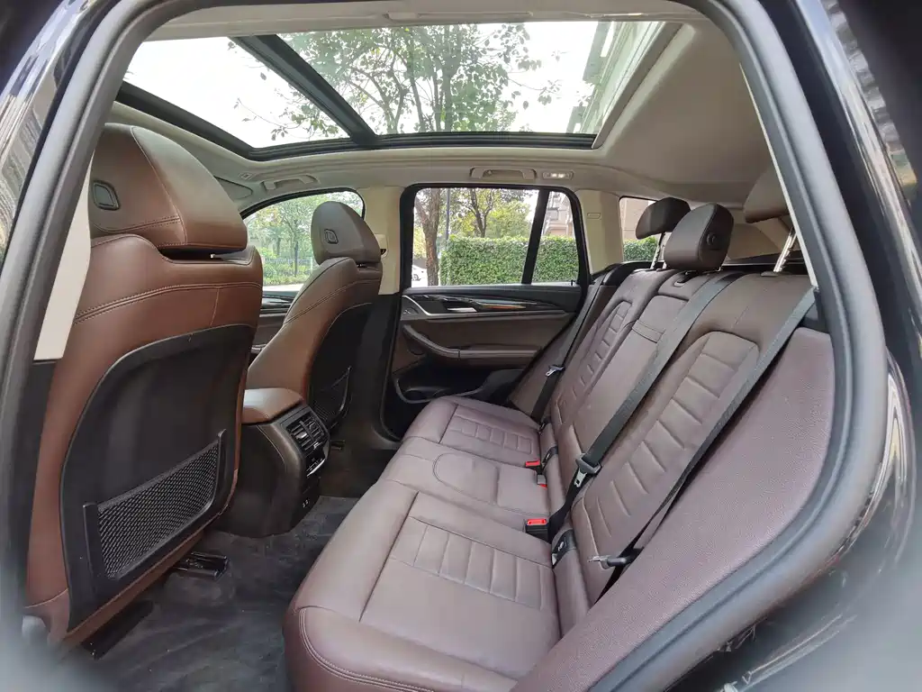 BMW X3 — миниатюра 11