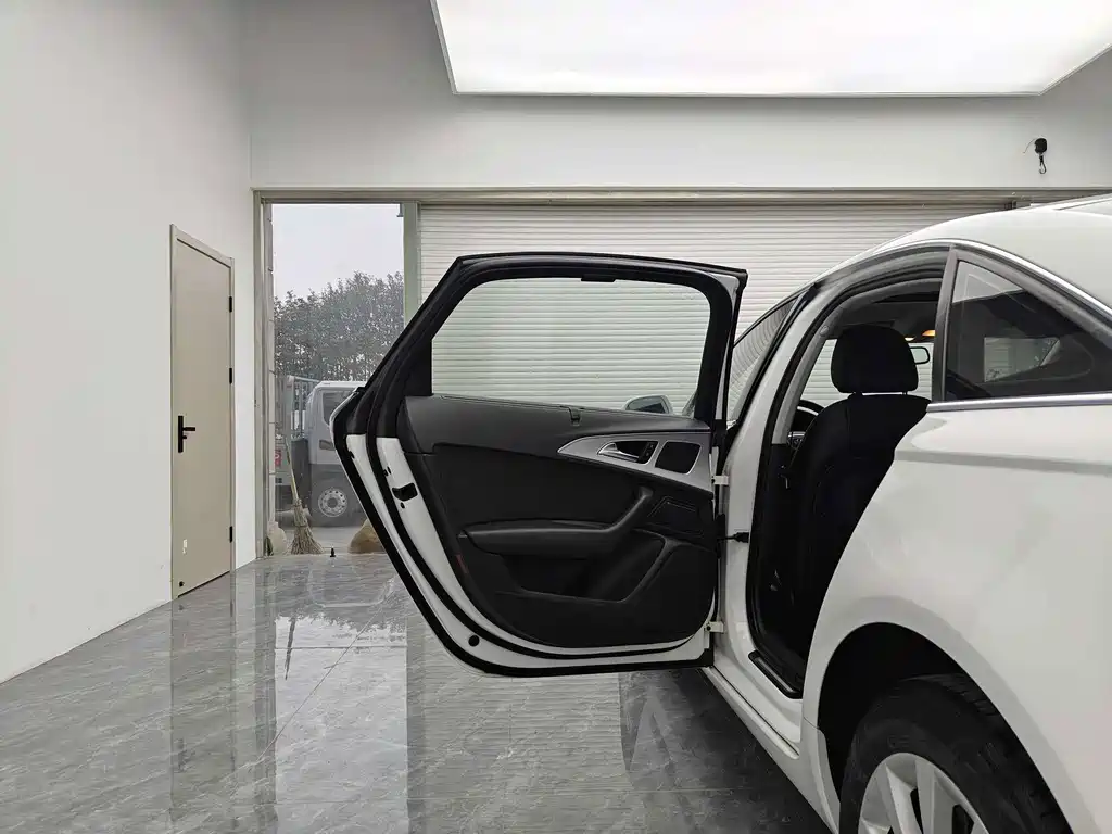 Audi A6L — миниатюра 10