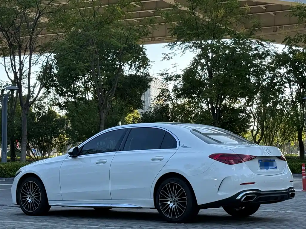 Mercedes-Benz C-Class — миниатюра 7