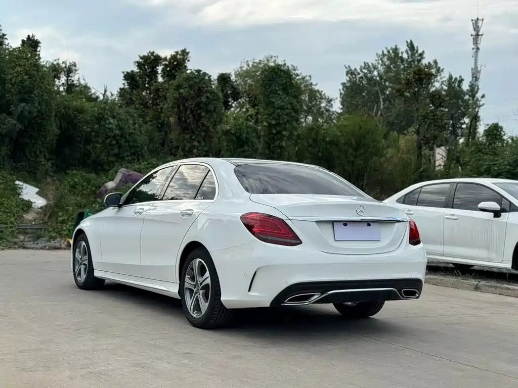 Mercedes-Benz C-Class — миниатюра 9