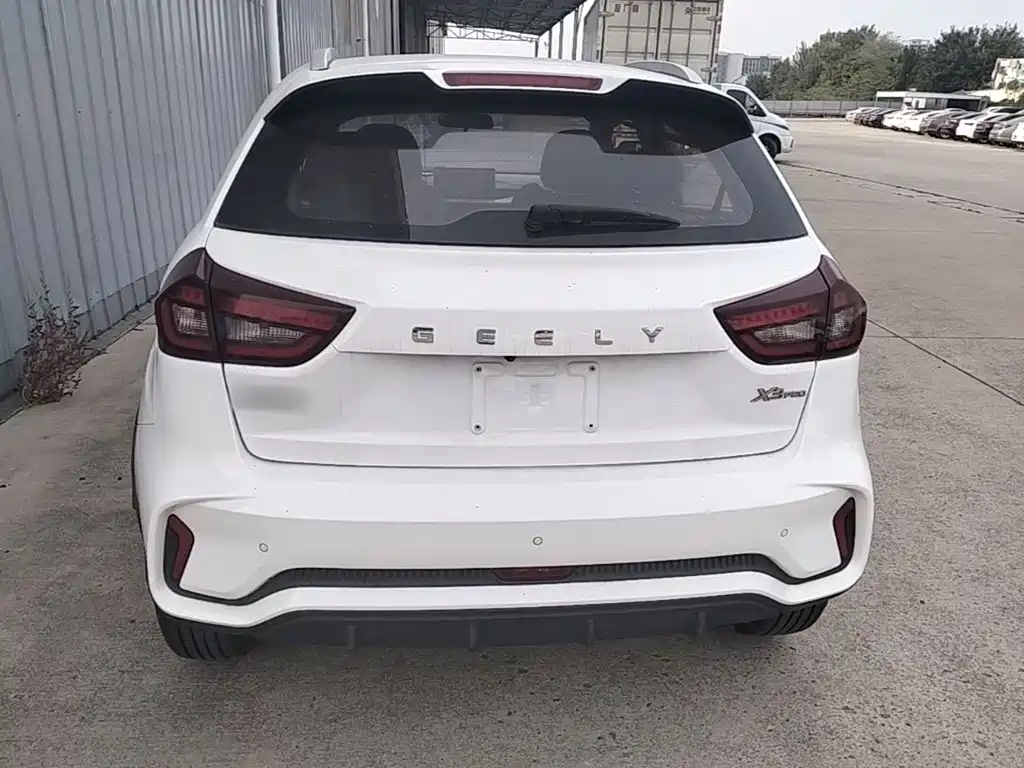 Geely Vision X3 — миниатюра 6