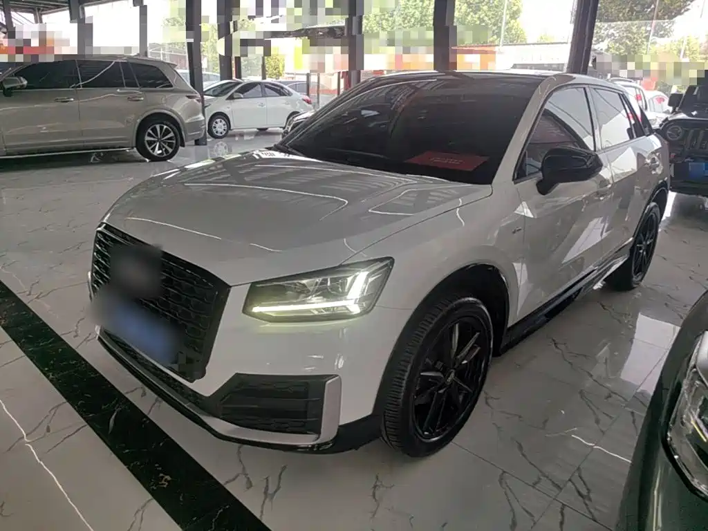 Audi Q2L — миниатюра 2