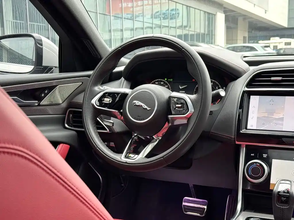 Jaguar XEL — миниатюра 4