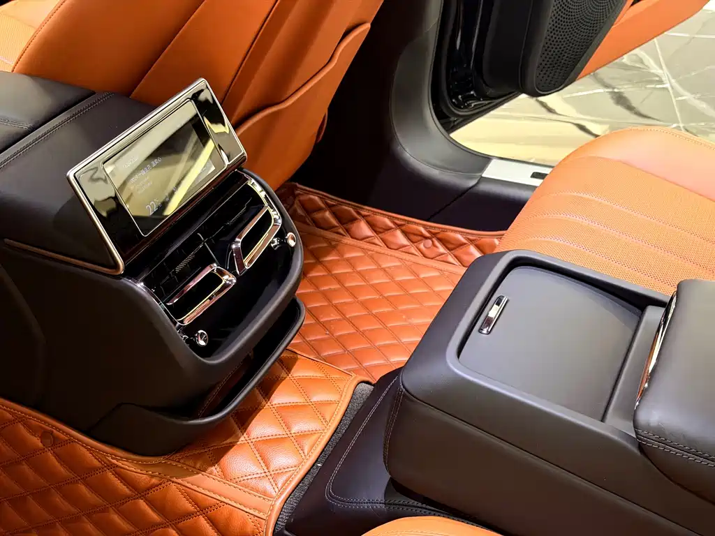 Bentley Flying Spur — миниатюра 13
