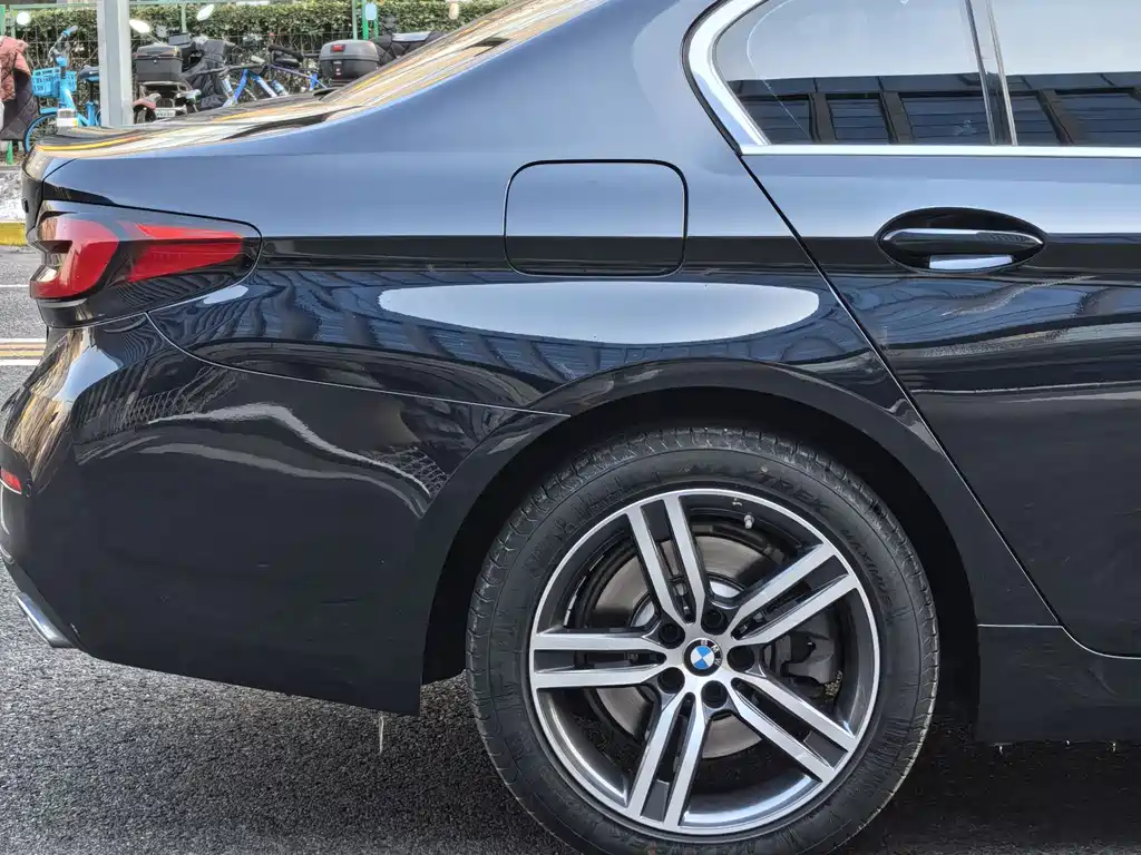 BMW 5 Series 5 2022 530Li Lead Luxury