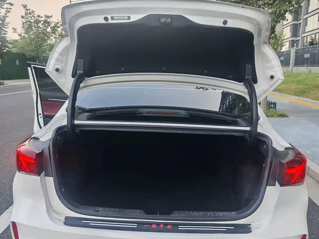Changan Eado — миниатюра 12