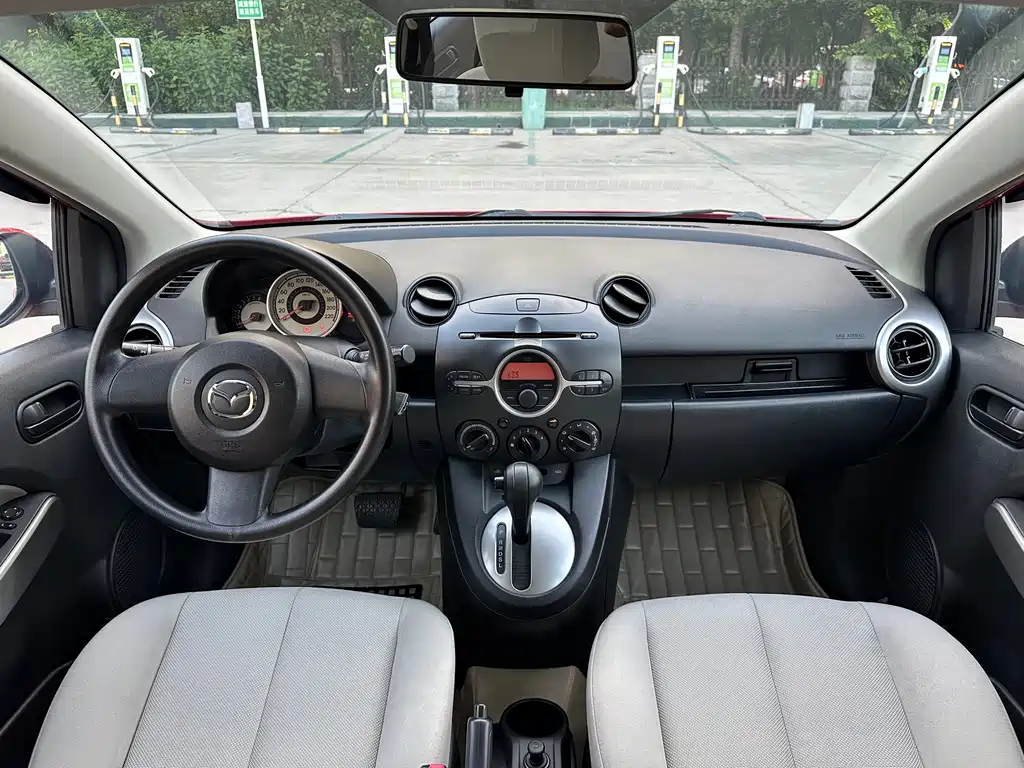 Mazda 2 — миниатюра 23
