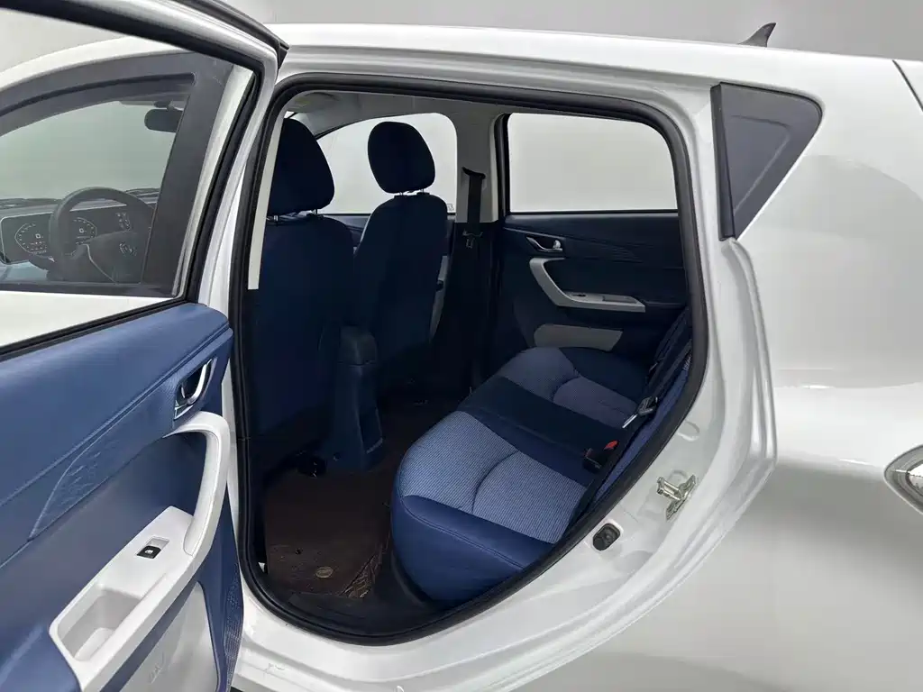 Changan Benben E-Star — миниатюра 6