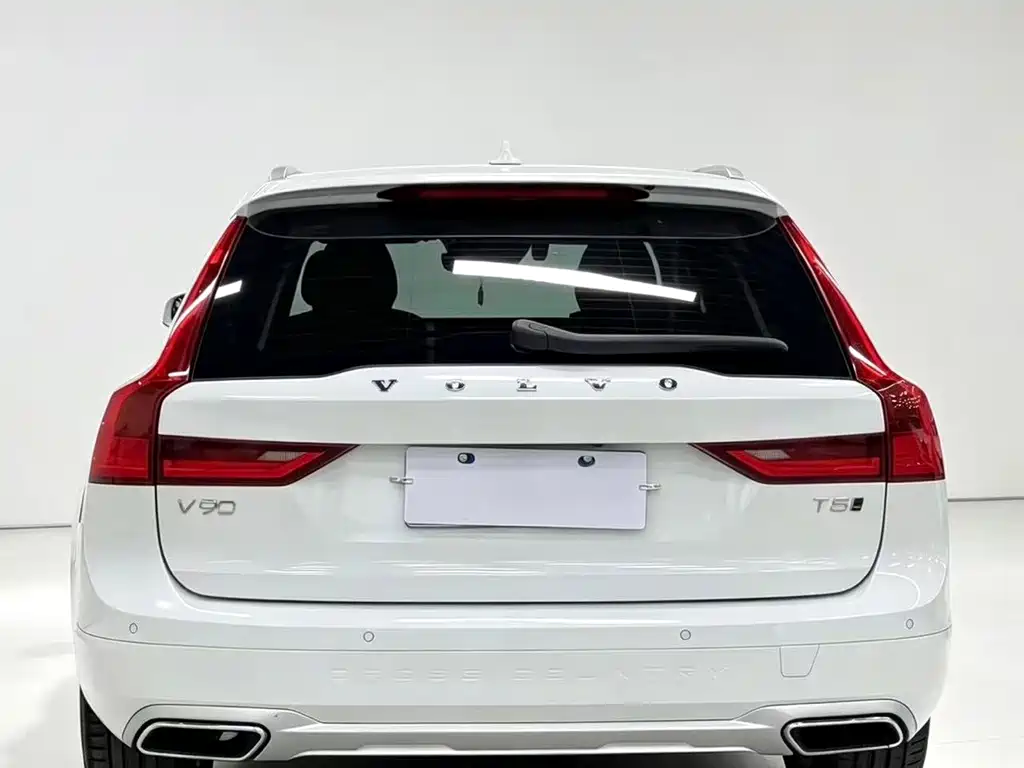 Volvo V90 — миниатюра 6