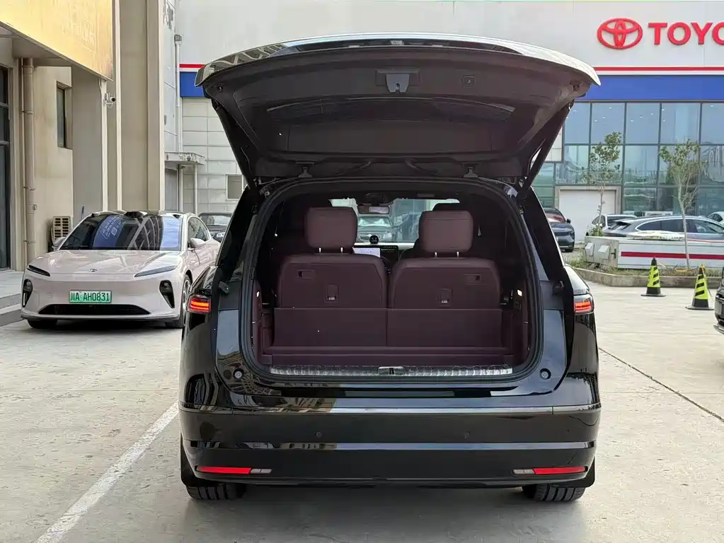 NIO ES8 — миниатюра 16