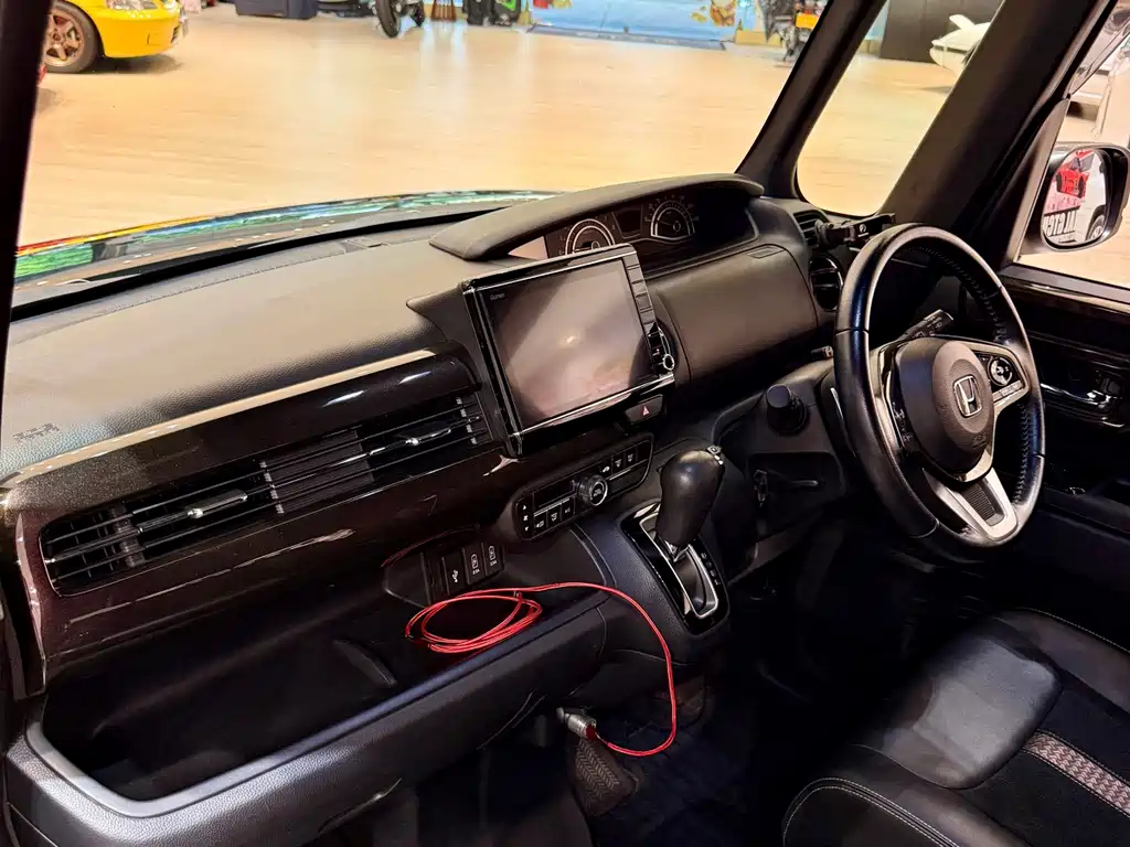 Honda N-BOX — миниатюра 15
