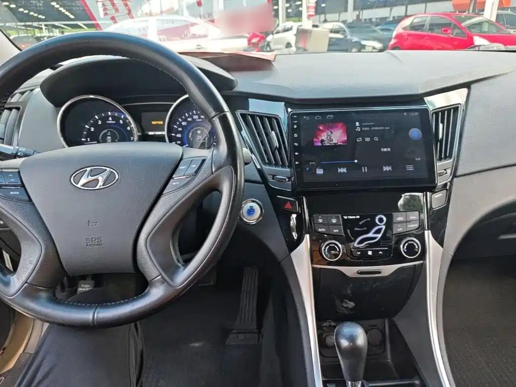 Hyundai Sonata — миниатюра 10