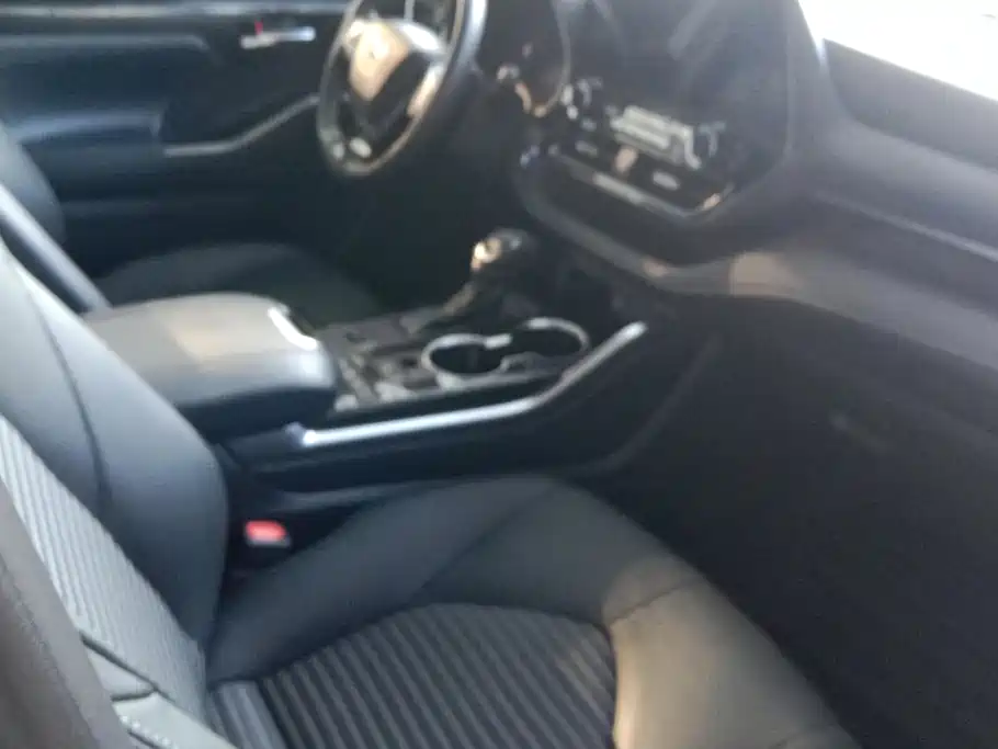Toyota Crown Kluger — миниатюра 9
