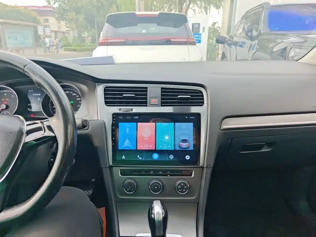 Volkswagen Golf — миниатюра 10
