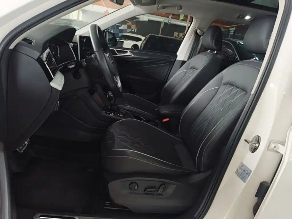 Volkswagen Tiguan L — миниатюра 15