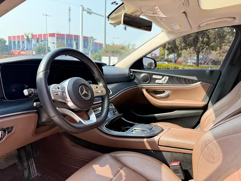 Mercedes-Benz E-Class E 2019 E 300 L Sport Fashion
