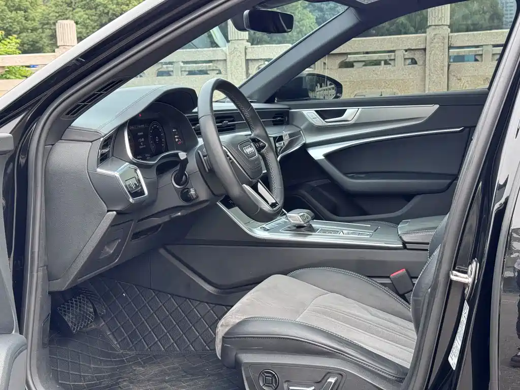 Audi A6L — миниатюра 6