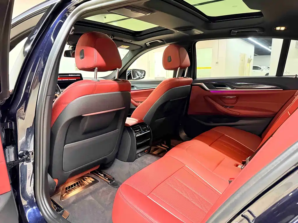 BMW 5 Series — миниатюра 6