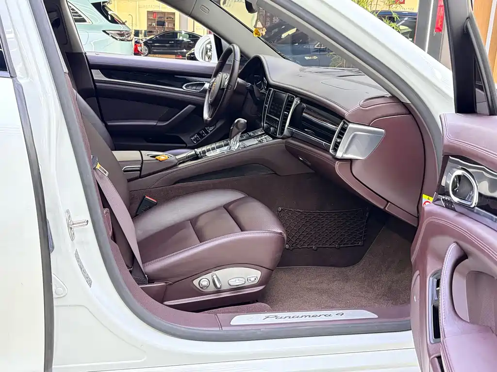 Porsche Panamera — миниатюра 18
