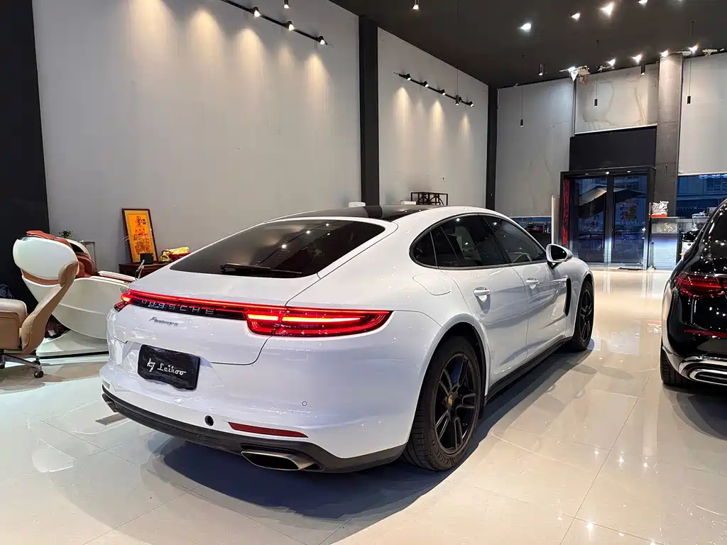 Porsche Panamera — миниатюра 19