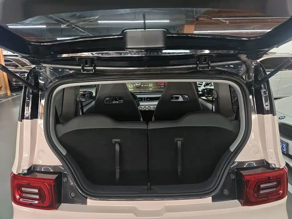 Wuling MINIEV — миниатюра 19