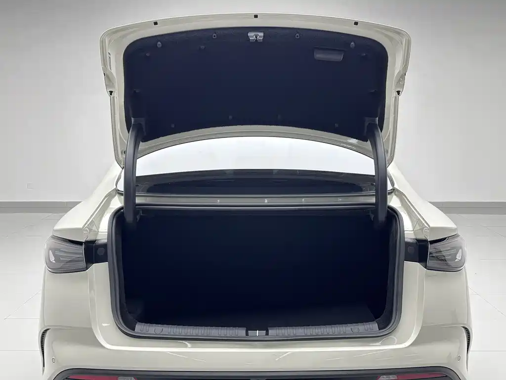 BYD SEAL 06 NEW ENERGY