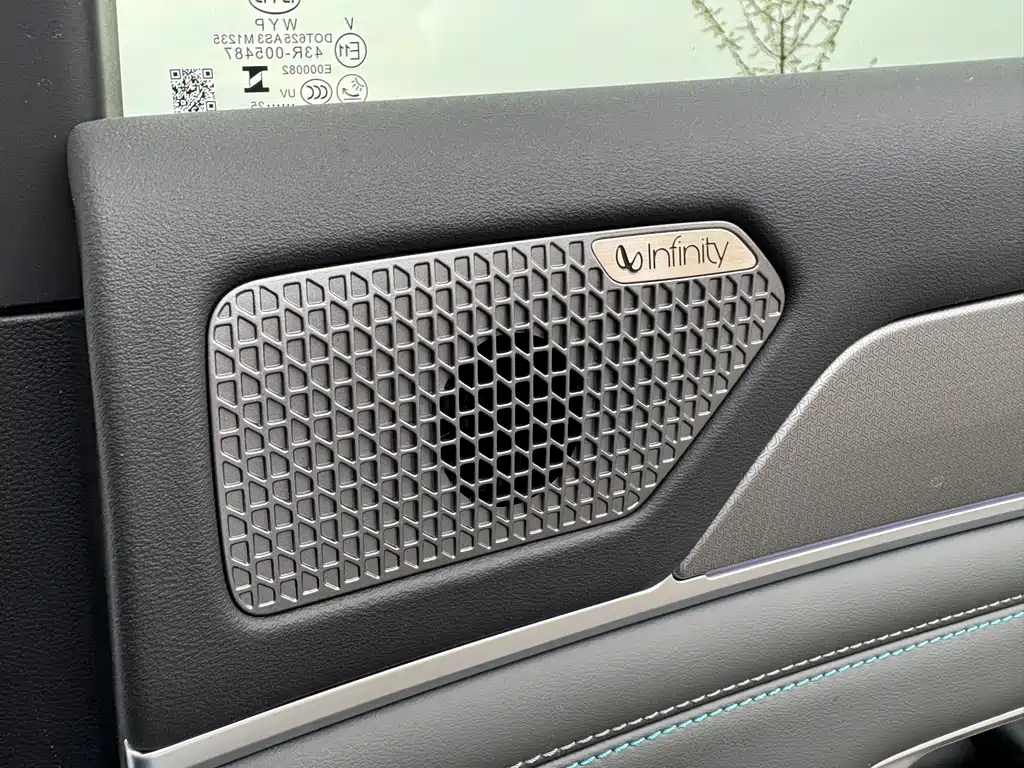 BYD L DM-i — миниатюра 9