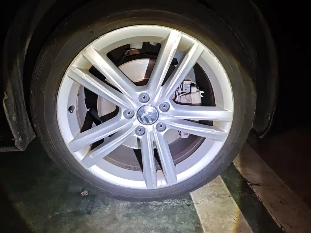 Volkswagen Passat — миниатюра 24