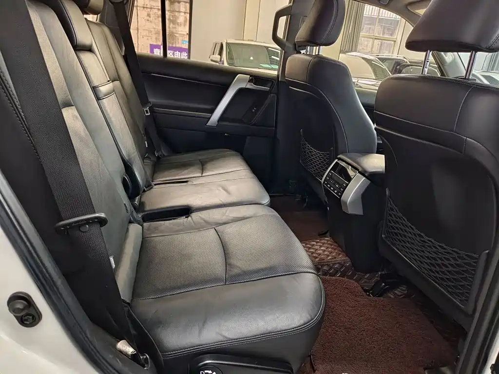 Toyota Prado — миниатюра 11