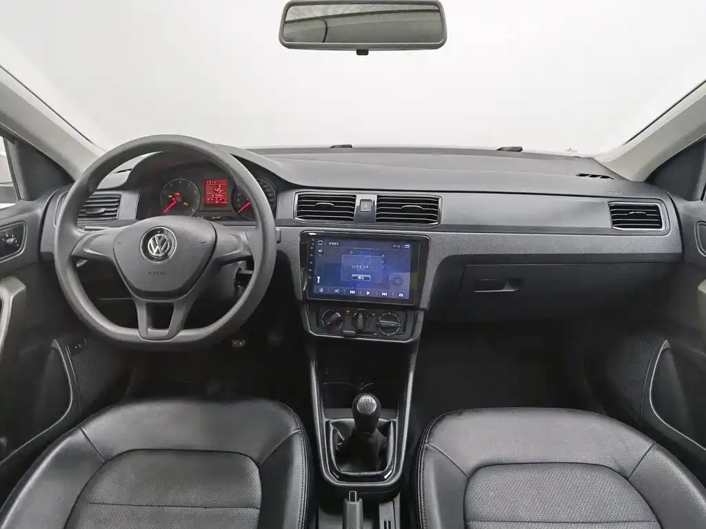 Volkswagen Santana — миниатюра 5