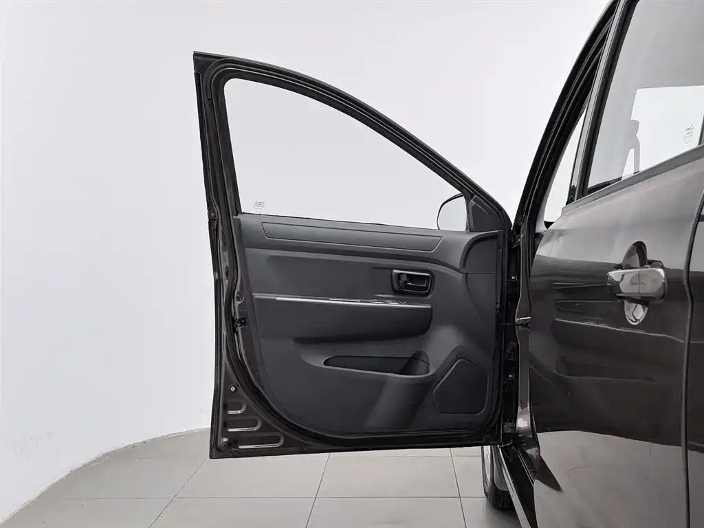 Dongfeng 330 2014 1.5L MT DK15