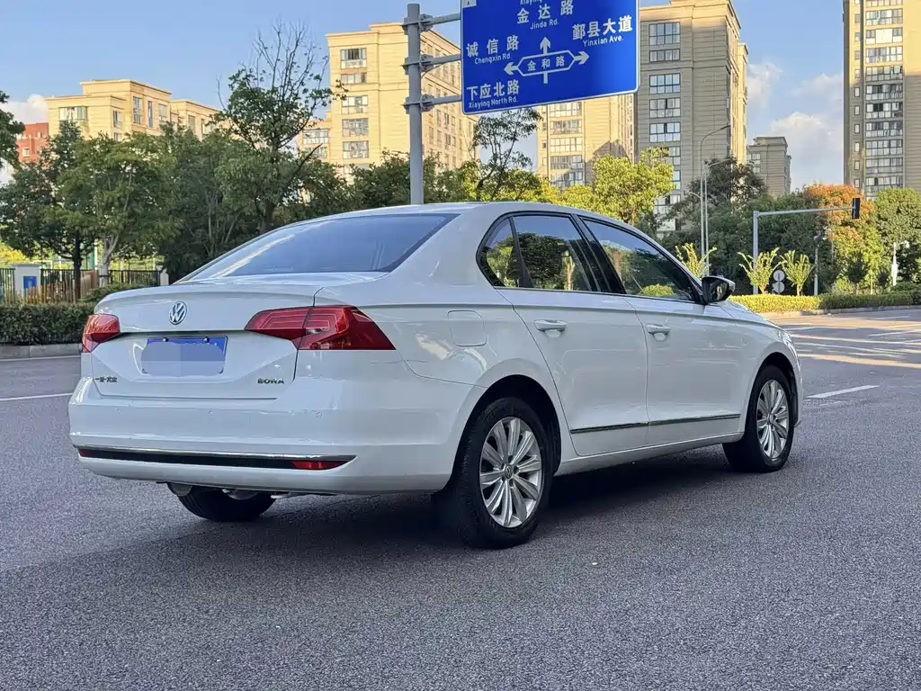 Volkswagen Bora — миниатюра 4