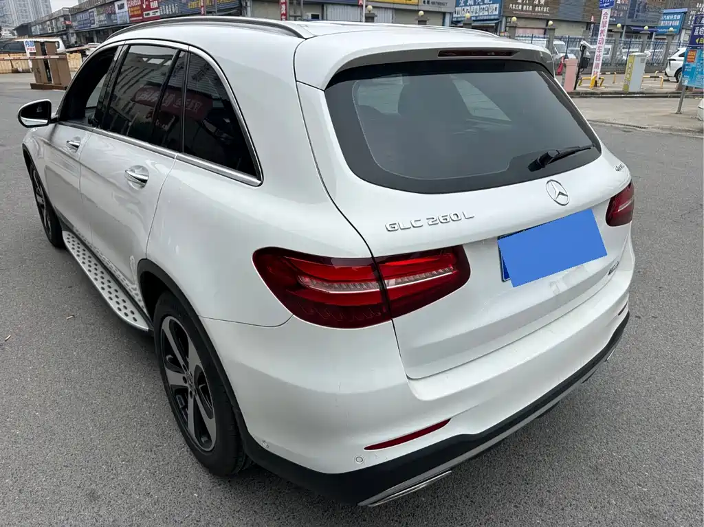 MERCEDES-BENZ GLC