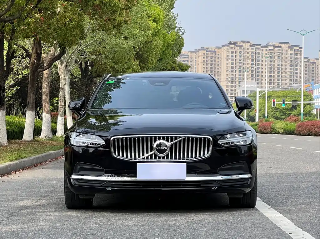 Volvo S90 2024 B5 Luxury