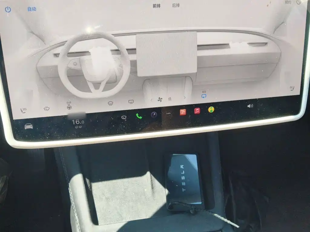 Tesla Model 3 — миниатюра 6