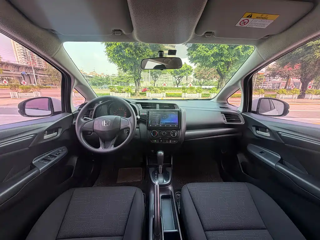 Honda Fit — миниатюра 9