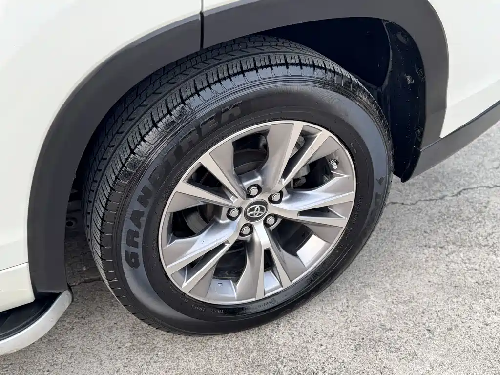 Toyota Highlander 2015 3.5L Elite 7 мест