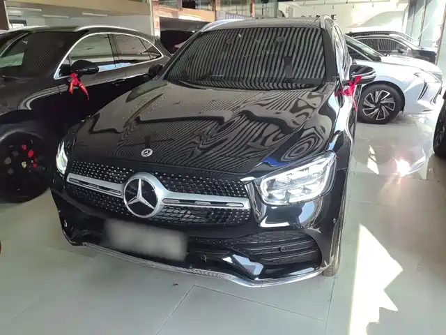 MERCEDES-BENZ GLC
