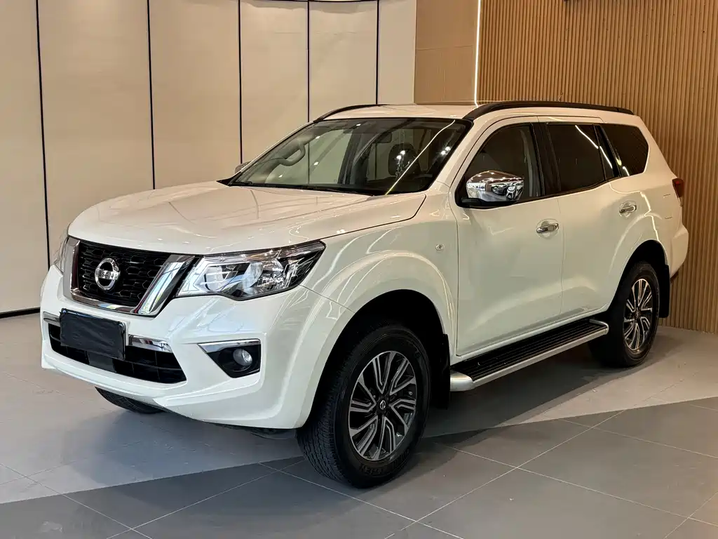 Купить Nissan Terra