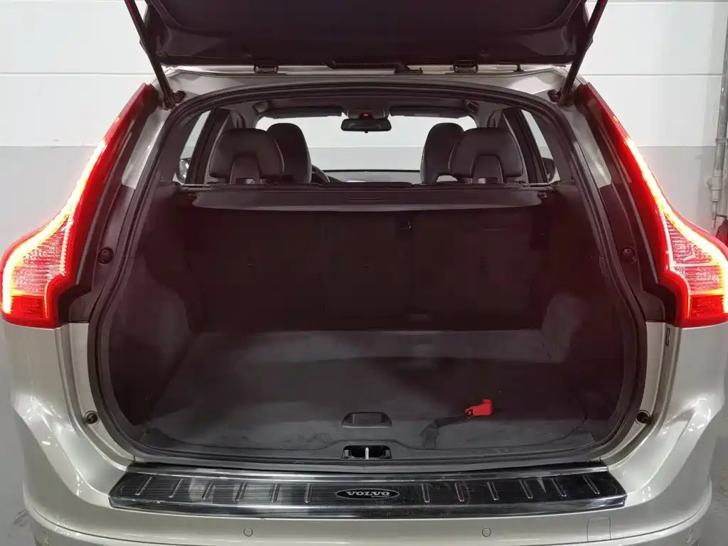Volvo XC60 — миниатюра 16