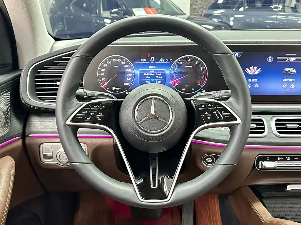 Mercedes-Benz GLE (Import) — миниатюра 20