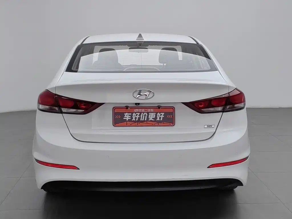 Hyundai Elantra — миниатюра 4