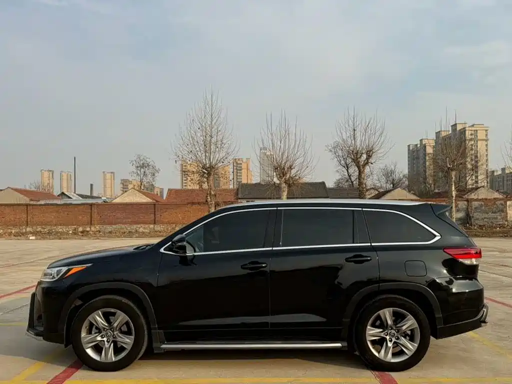 Toyota Highlander — миниатюра 7
