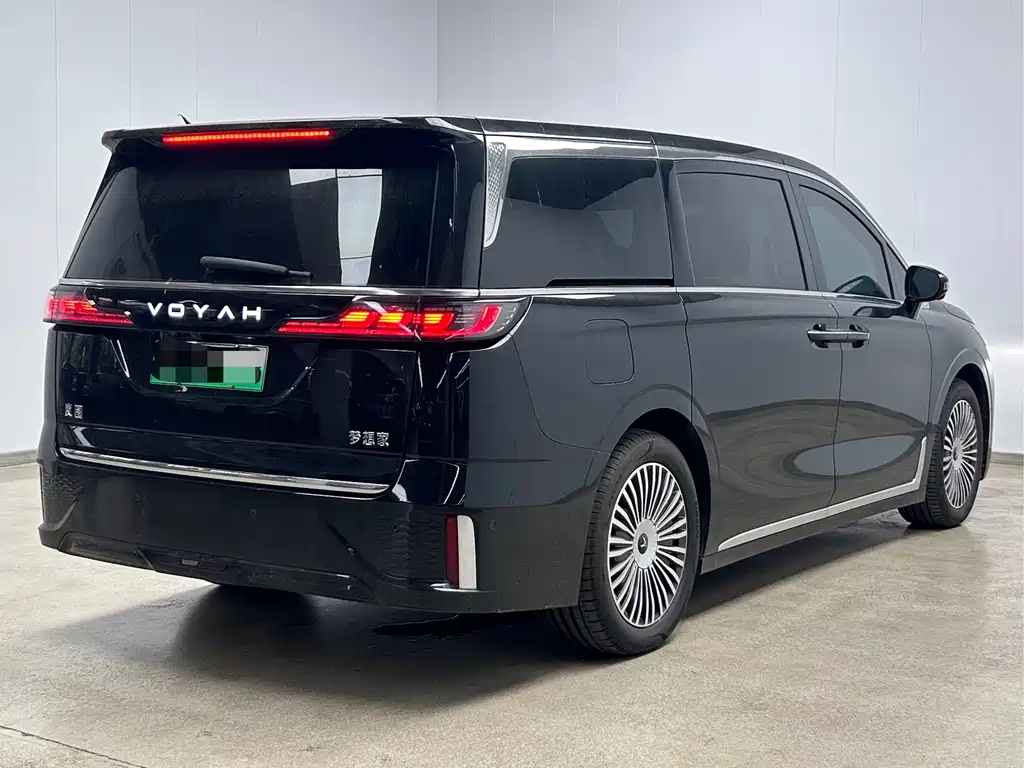 VOYAH Dreamer — миниатюра 4
