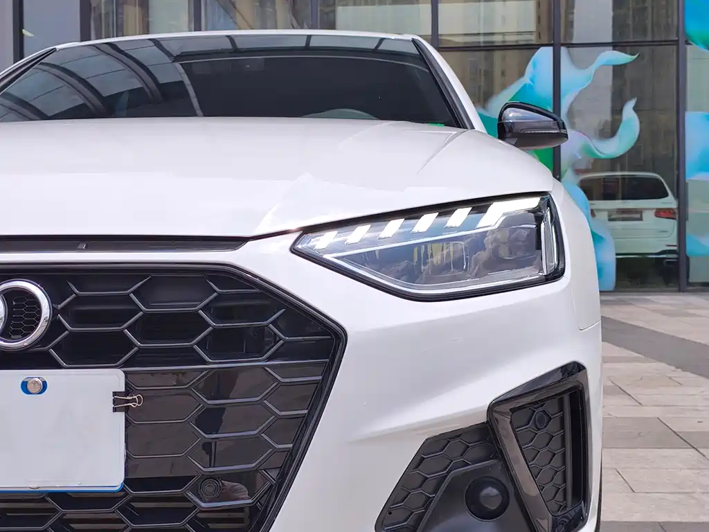 Audi A4L 2024 40 TFSI Luxury