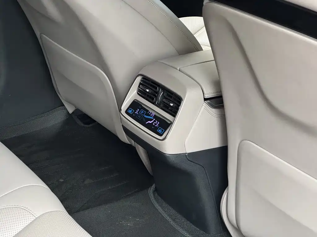 BYD Han — миниатюра 19
