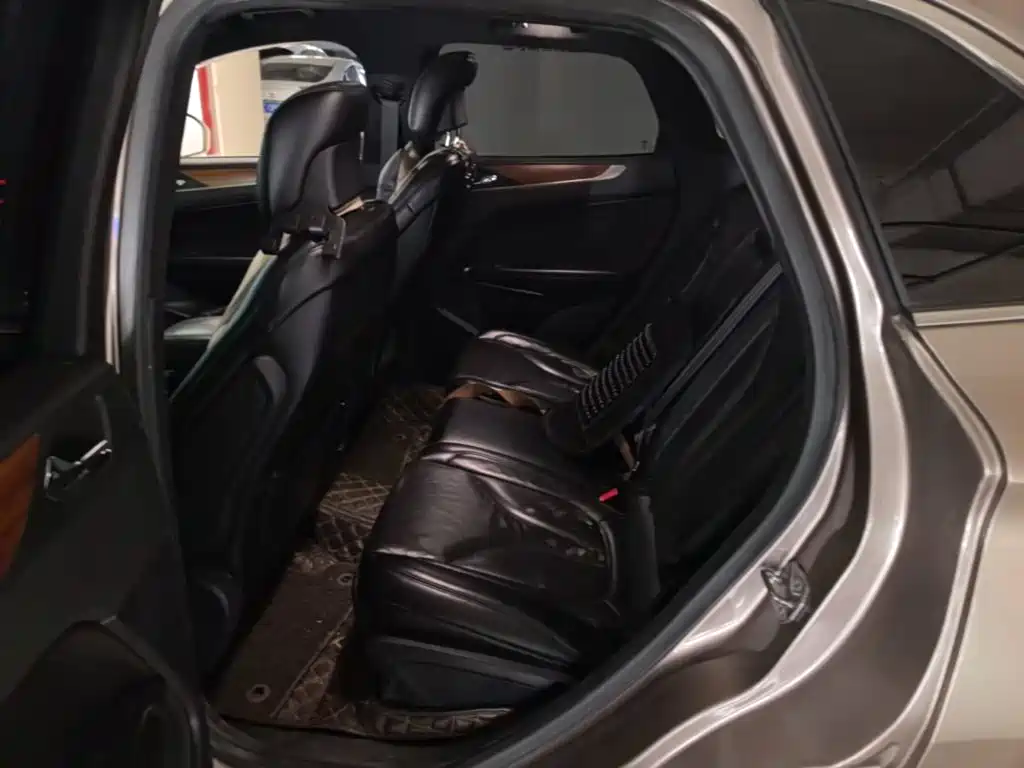 Lincoln MKC — миниатюра 17
