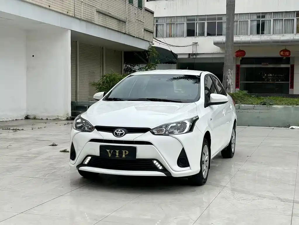 Купить Toyota Yaris L