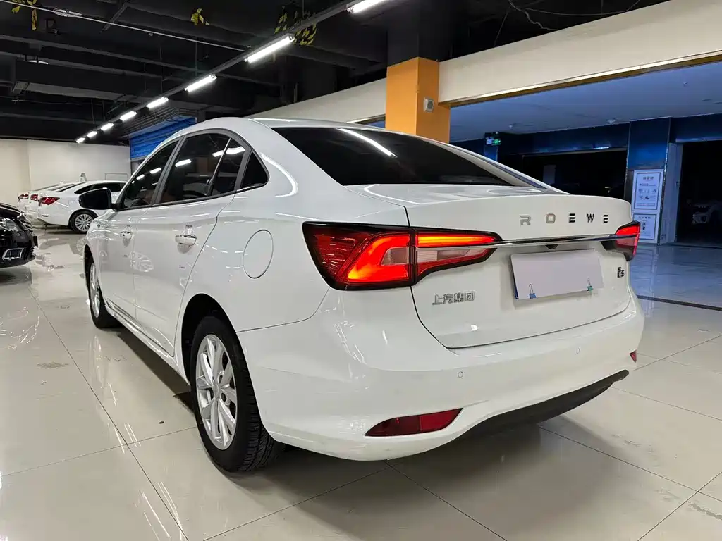 Roewe i5 — миниатюра 8