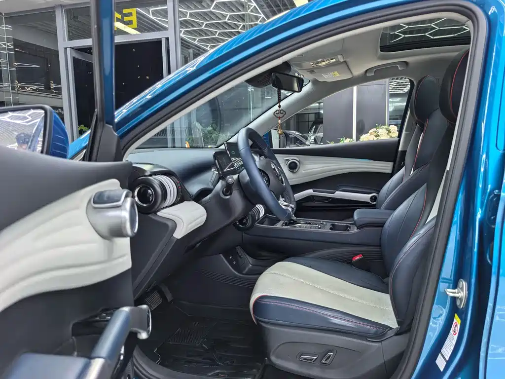 BYD Yuan Plus — миниатюра 8